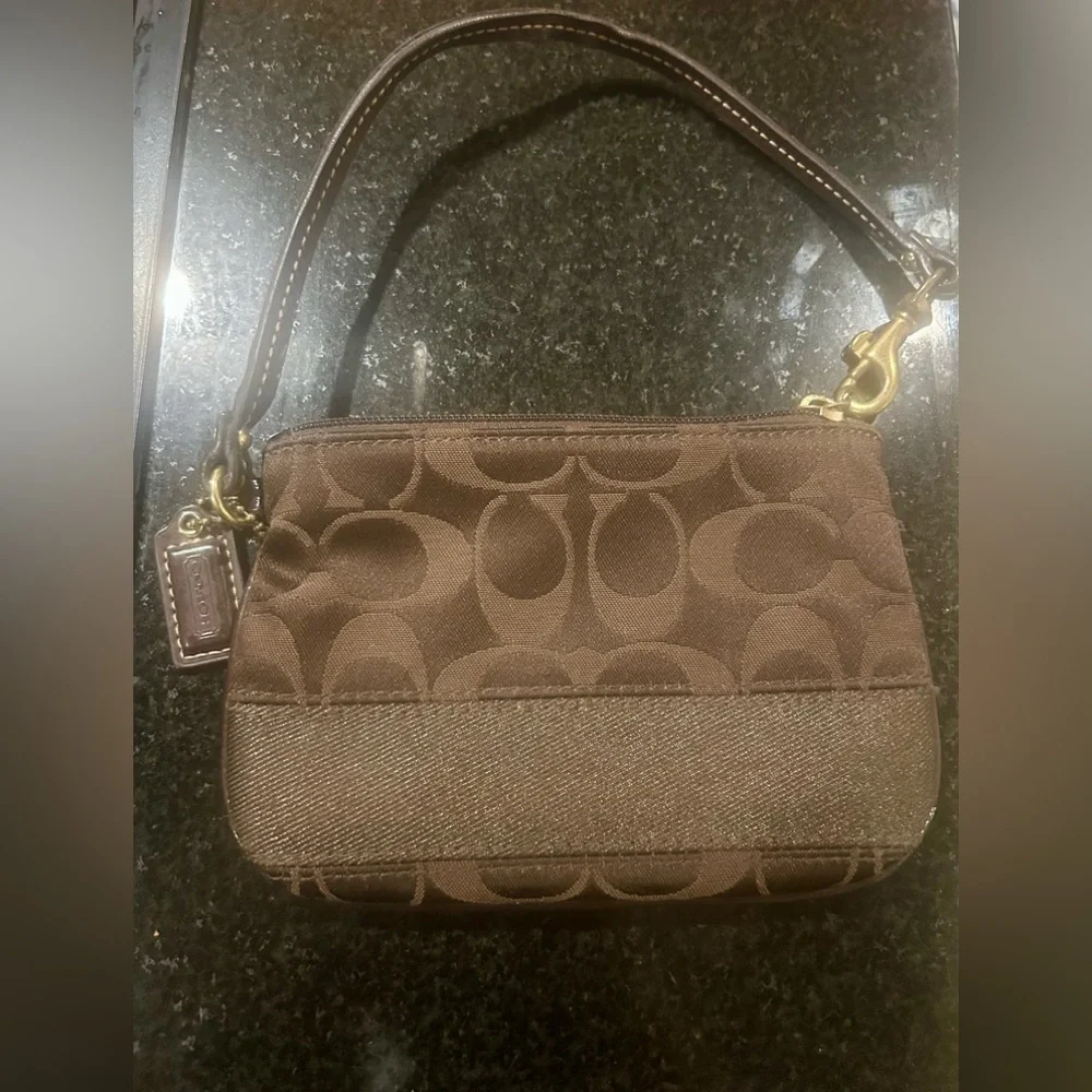 Coach Signature C Wristlet | Dark Brown | Classic Monogram
